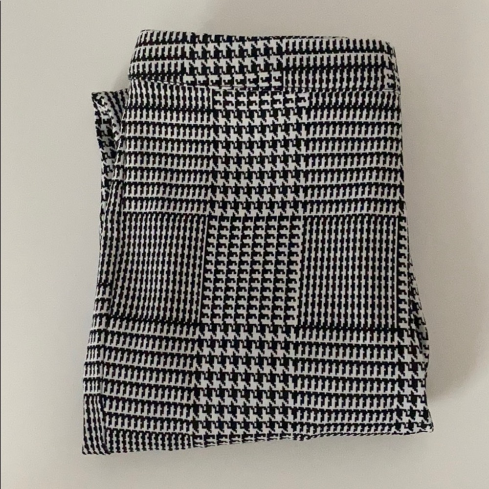 Forever 21 | Black and White Dress Pants